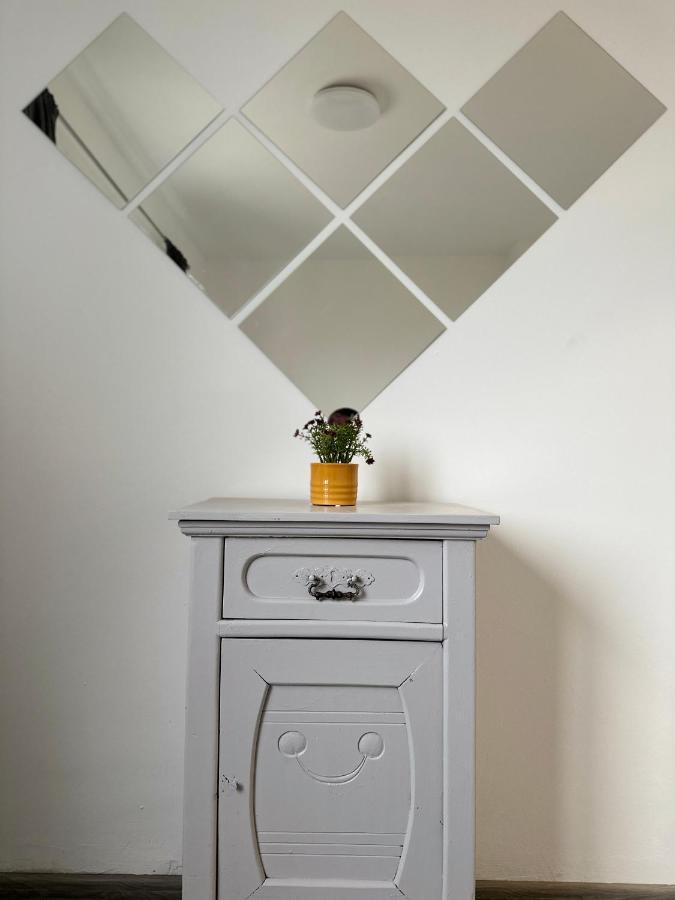 The Orchid, Apartment By Lmg Sofia Bagian luar foto